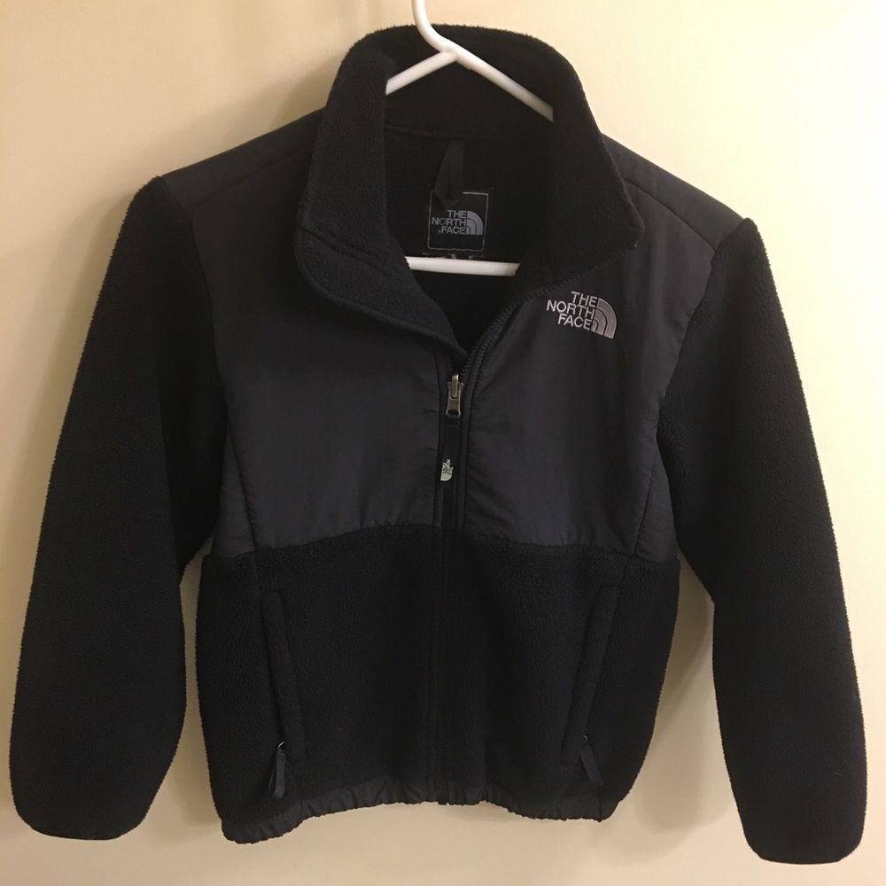 The Northface kids medium black fleece jacket